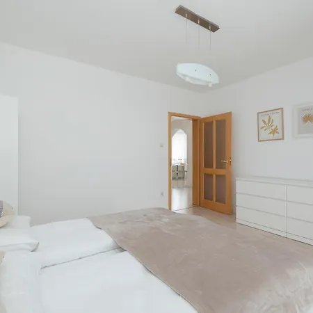 Prázdninový dům Janiska - By Jantar *